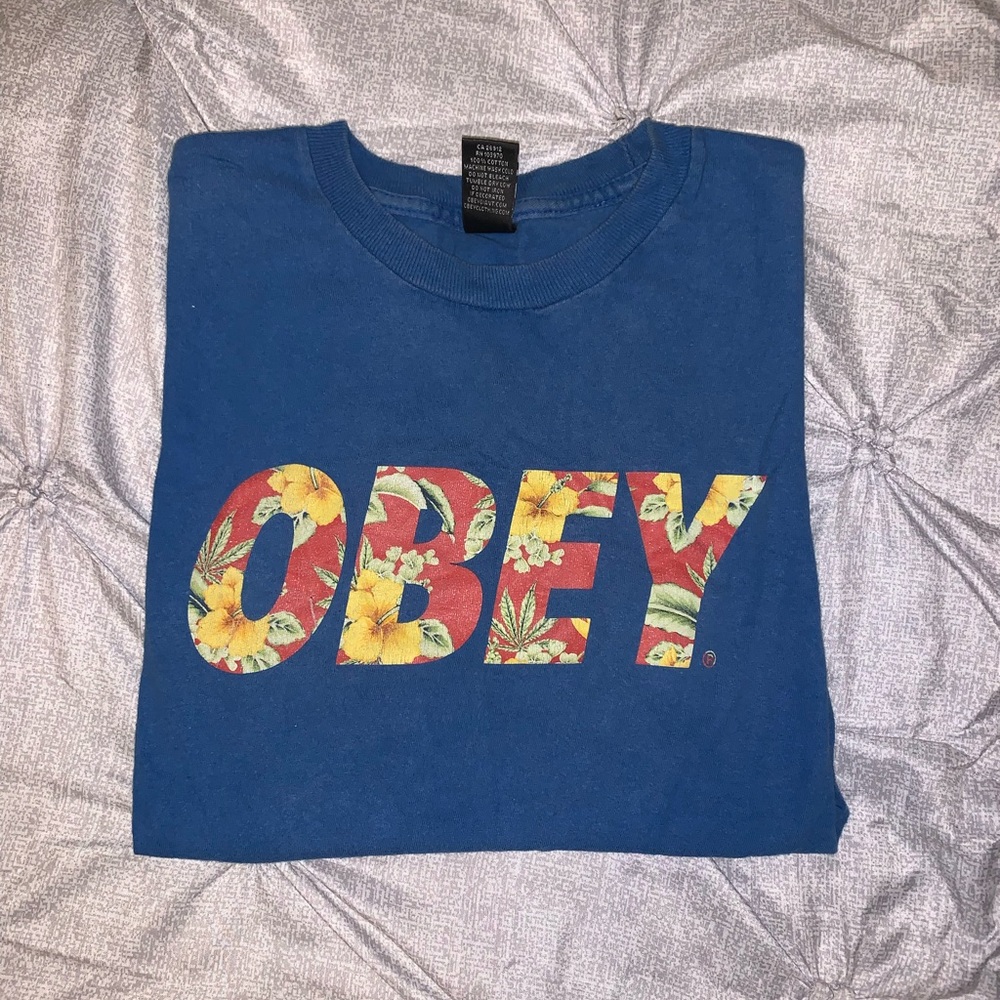 Obey Hawaiian Logo Tshirt Small